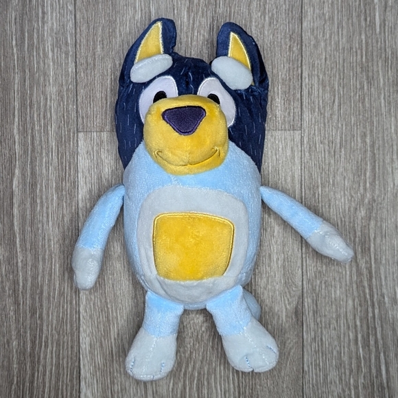 Bluey Chilli and Bandit Plush - Picture 4 of 4